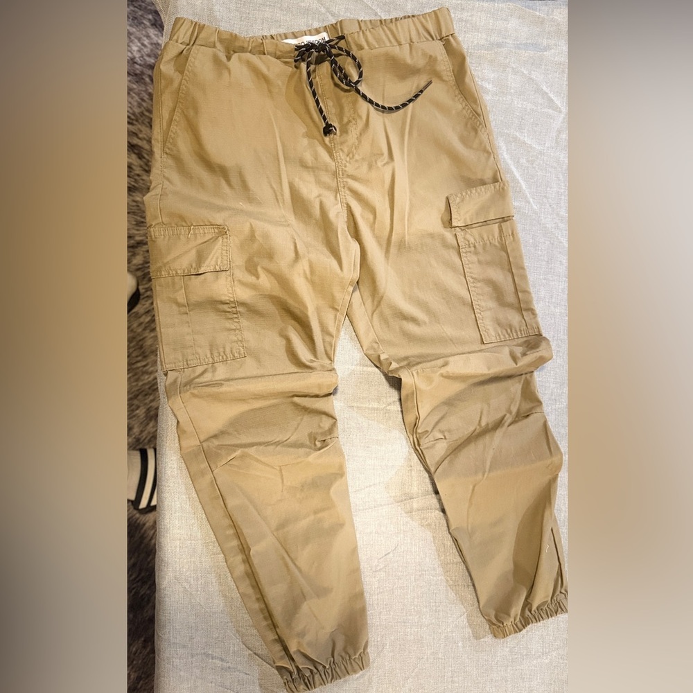 Tan Utility Cargo Pants Lightweight Design